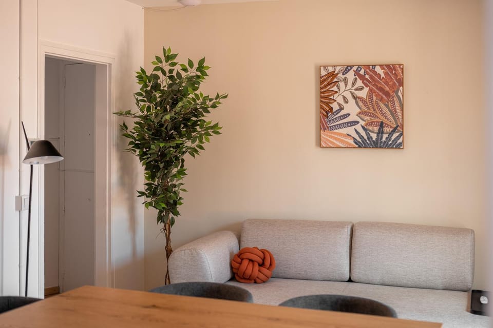 Living room, Decorative detail, Seating area
