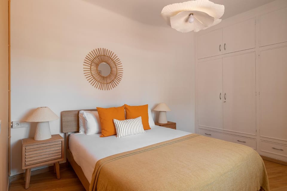 Bed, Photo of the whole room, Bedroom, wardrobe
