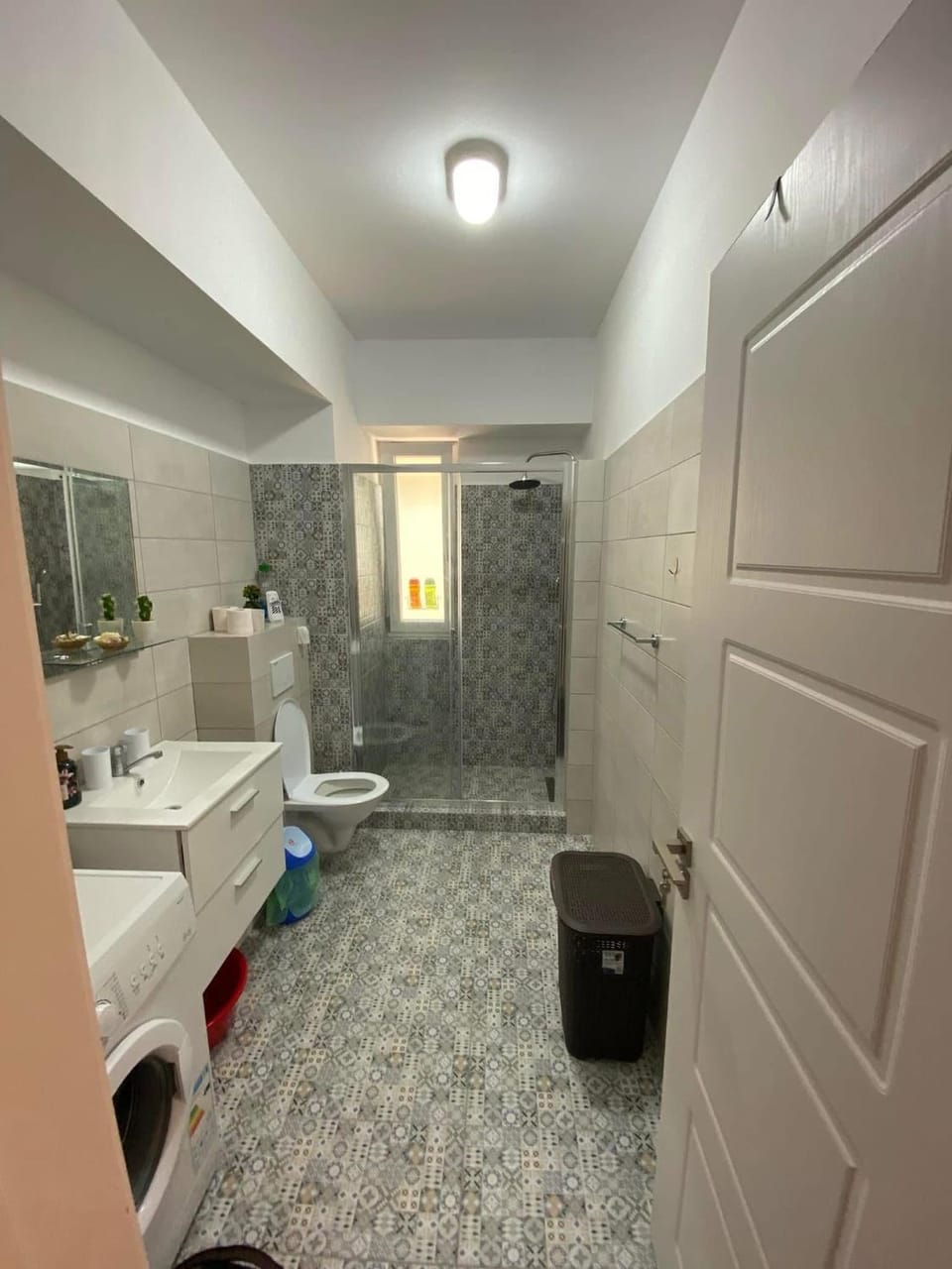 Shower, Toilet, Bathroom, washing machine