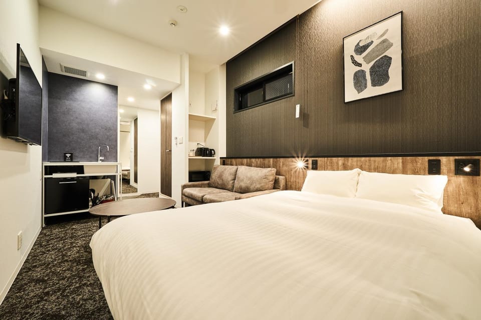Bed, Living room, Photo of the whole room, Bedroom