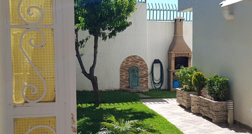 Patio, Facade/entrance, Garden, Garden view