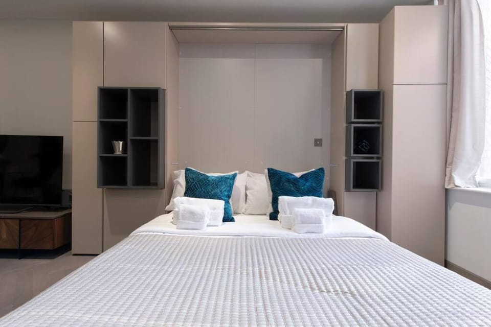 Central Reading Designer Studio CHRL F15 Apartment in Reading