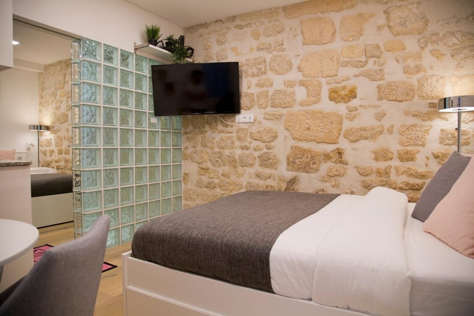 TV and multimedia, Bedroom