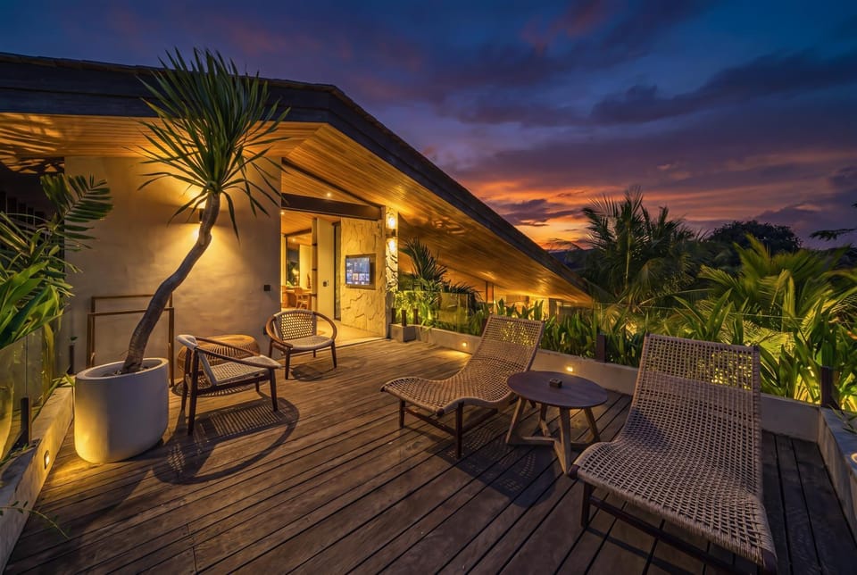 Ohlala - Luxury Tropical Escape in Pererenan Villa in North Kuta