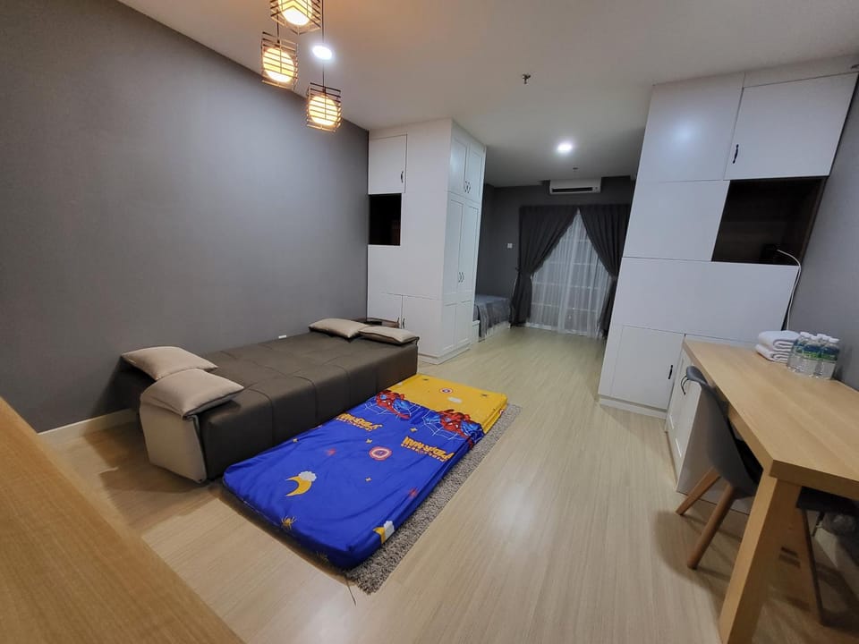 NICE and COZY studio apartment with gym and pool. Apartment in Perak