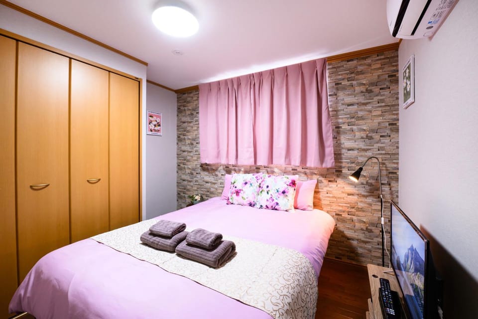 TV and multimedia, Bedroom, wardrobe