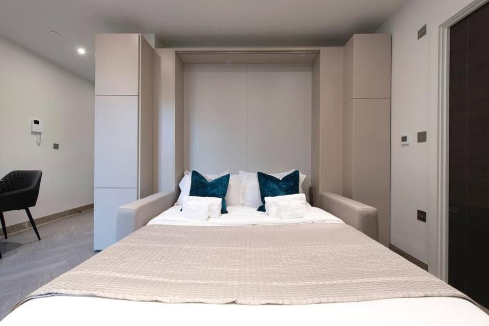 Urban Delight Central Reading Studio CHRL F8 Apartment in Reading