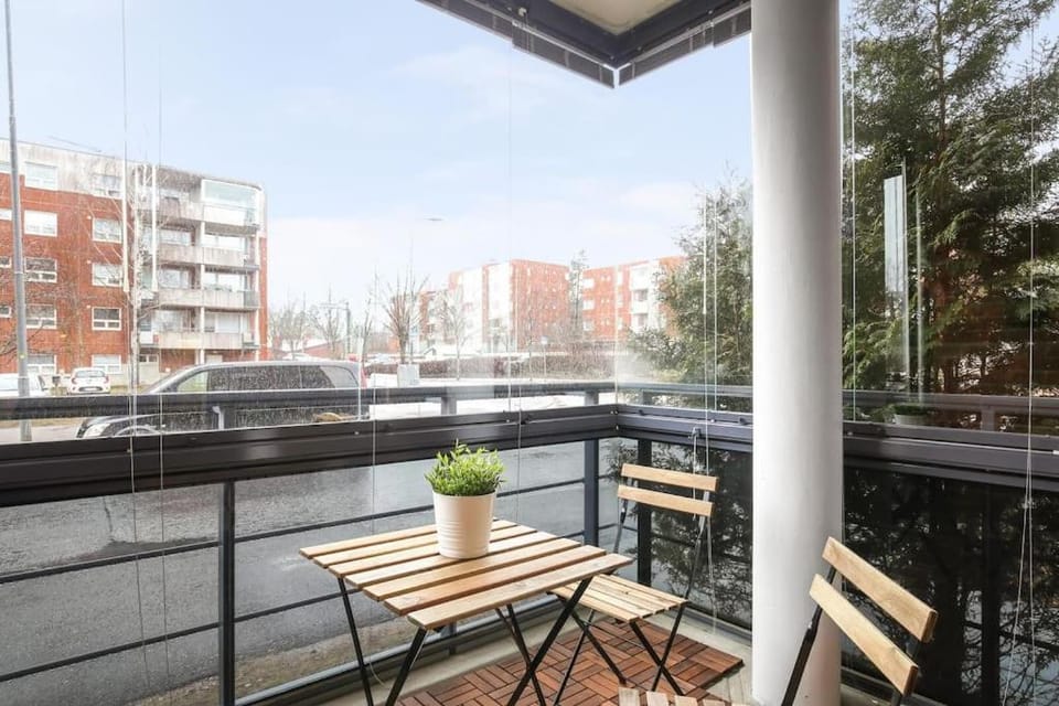 Kotimaailma - Viihtyisä saunallinen kaksio, Leppävaara Apartment in Helsinki