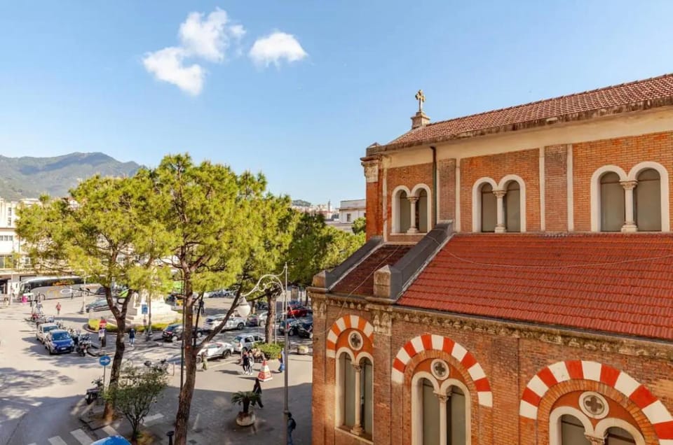 Day, City view, Mountain view, Location