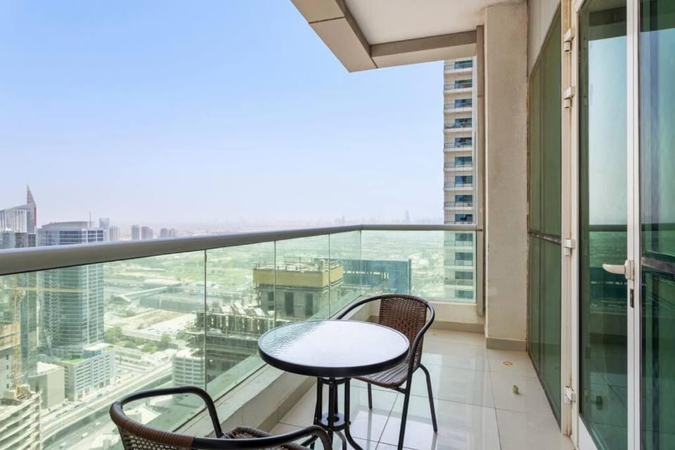 StoneTree - Amazing 1BR Apartment with Balcony Apartment in Dubai