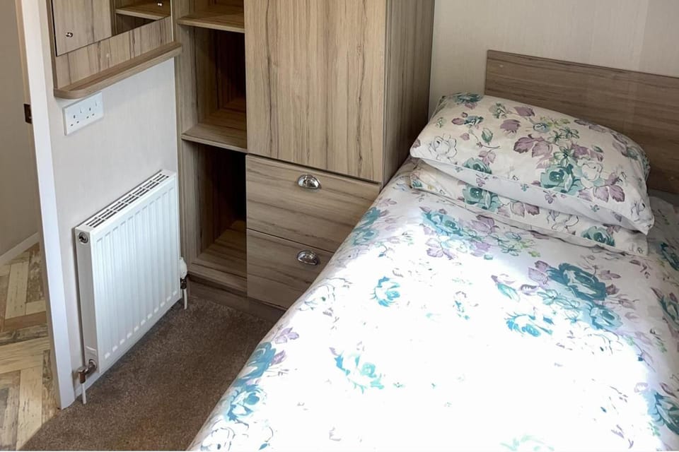 Chalet-3 guests-Onsite parking Chalet in Bassetlaw District