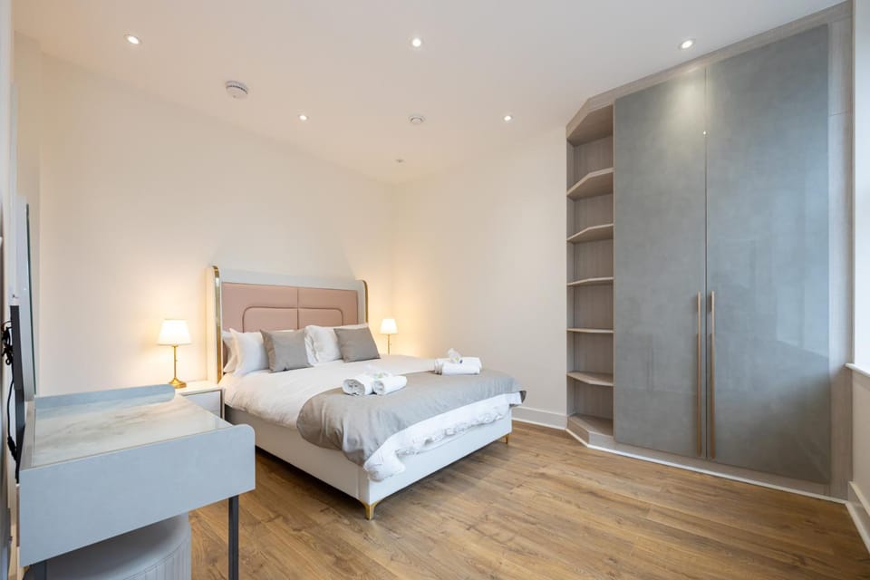Bed, Bedroom, wardrobe