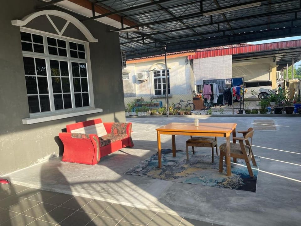 Homestay MamaTwinz, musslimstay, Parit Buntar House in Kedah