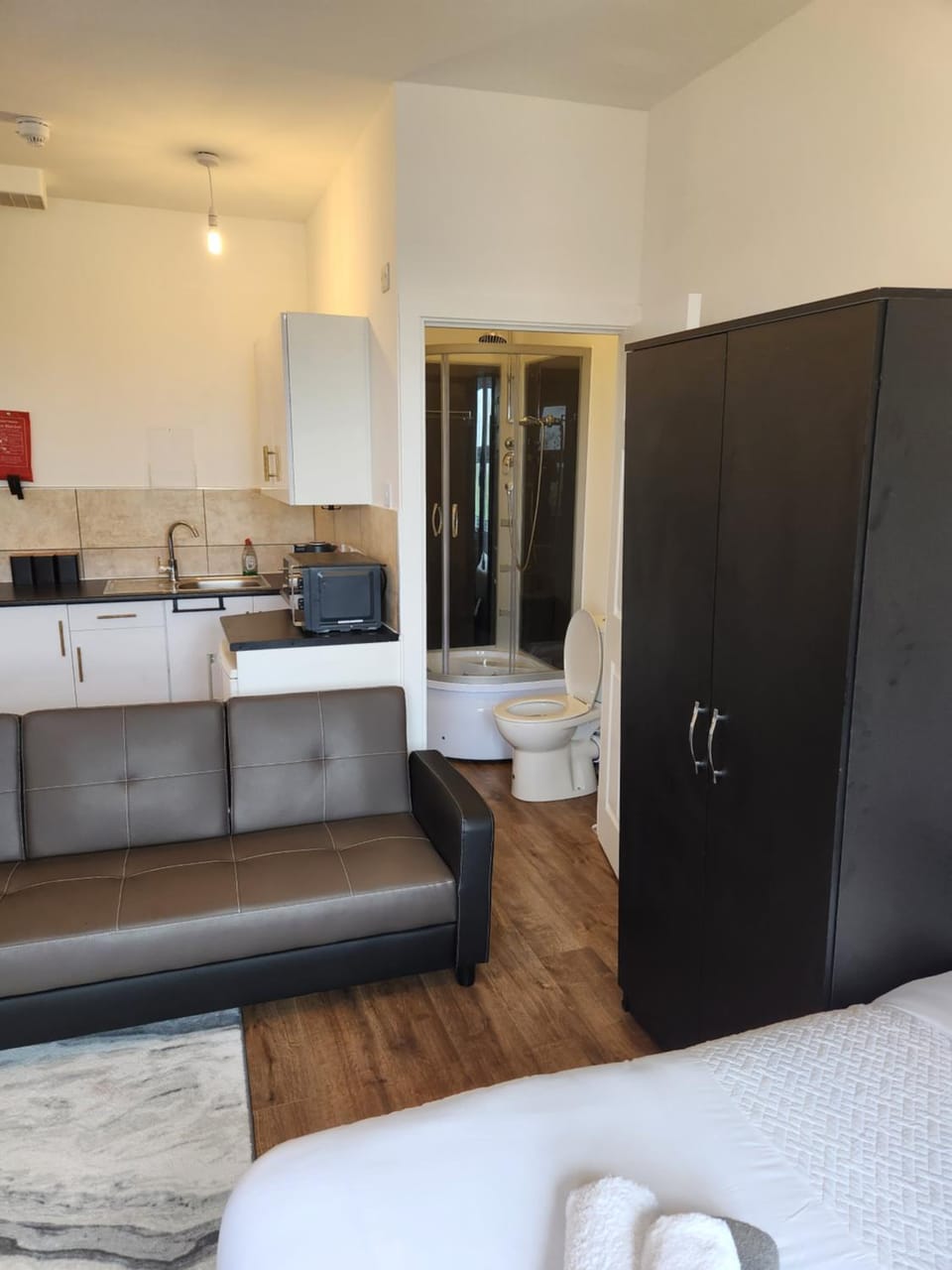 1 Bed Flat - Sleeps 3 - Parking - Wifi Apartment in Dartford