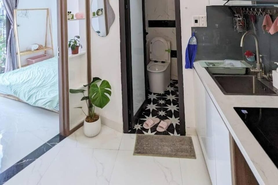 Kitchen or kitchenette