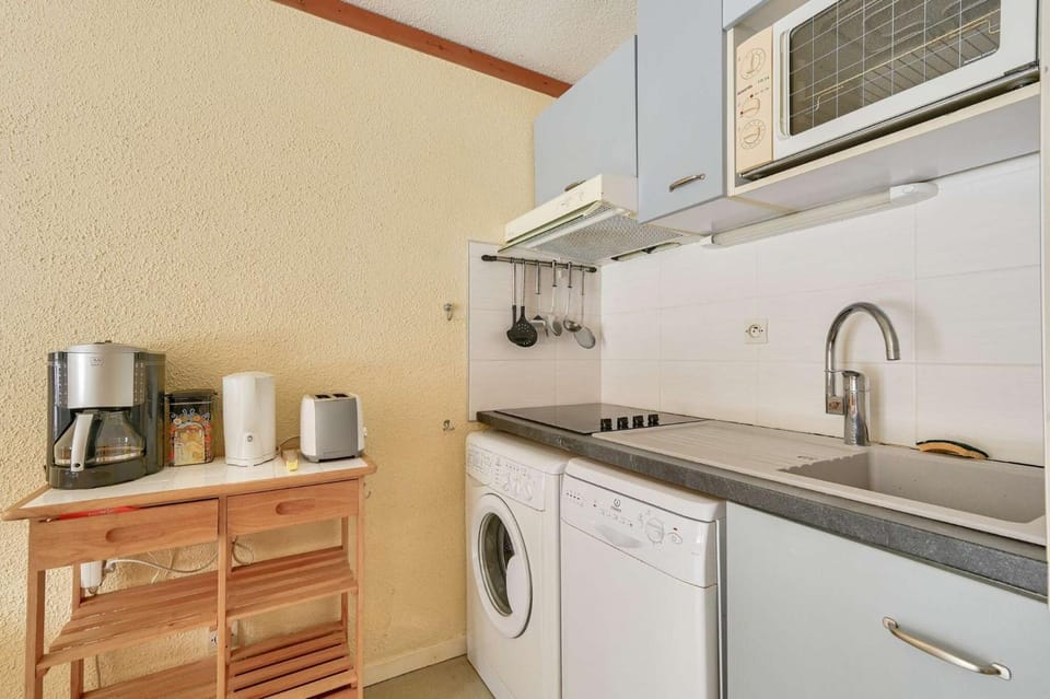 Bathroom, kitchen