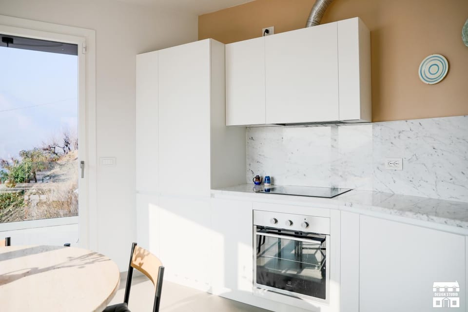 Kitchen or kitchenette, pet friendly, stove