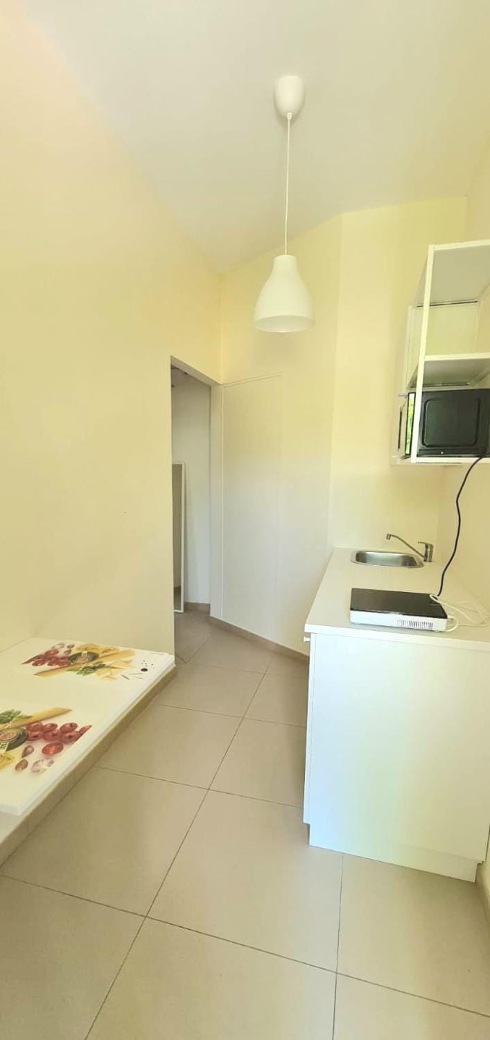 Facade/entrance, Kitchen or kitchenette