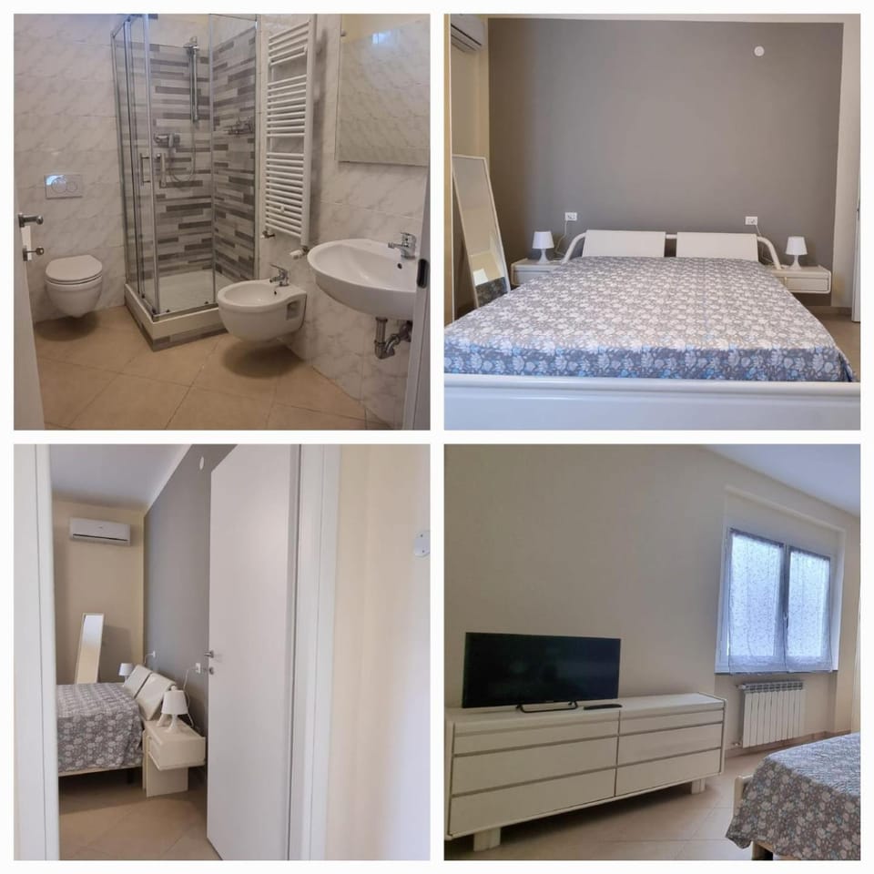 Bathroom, Photo of the whole room, Bedroom
