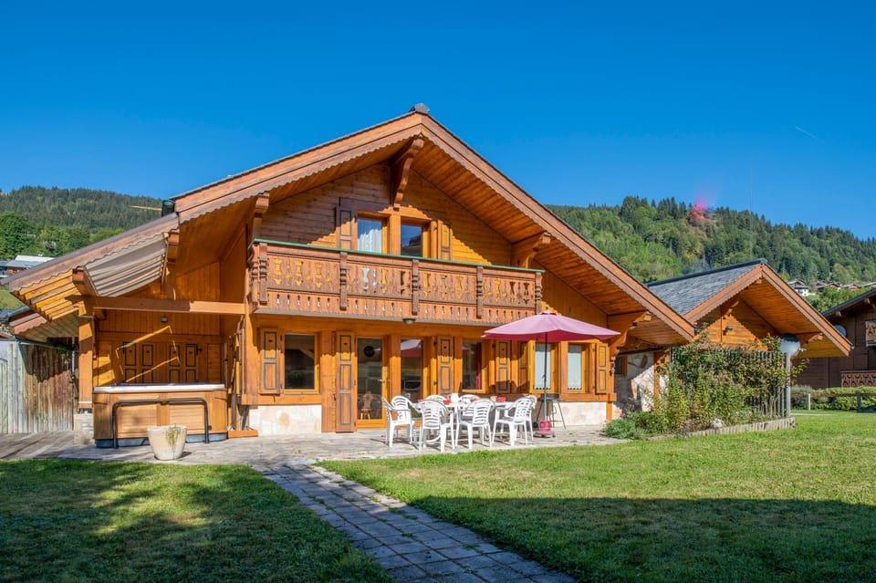 Property building, Garden, Garden view