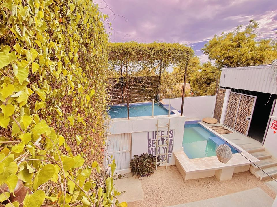 Property building, Day, Garden, Garden, Balcony/Terrace, Garden view, Pool view, Swimming pool, Swimming pool, sunbed