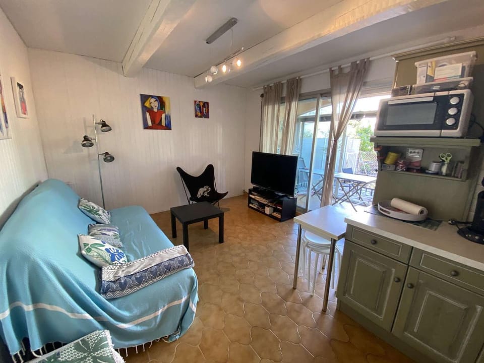 Résidence Marie Louise - Agréable appartement de 35m2 avec 4 couchages à Six Fours les Plages proche des plages MAE-9824 Apartment in Sanary-sur-Mer