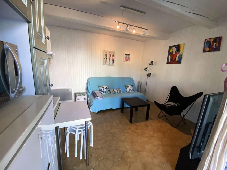 Résidence Marie Louise - Agréable appartement de 35m2 avec 4 couchages à Six Fours les Plages proche des plages MAE-9824 Apartment in Sanary-sur-Mer