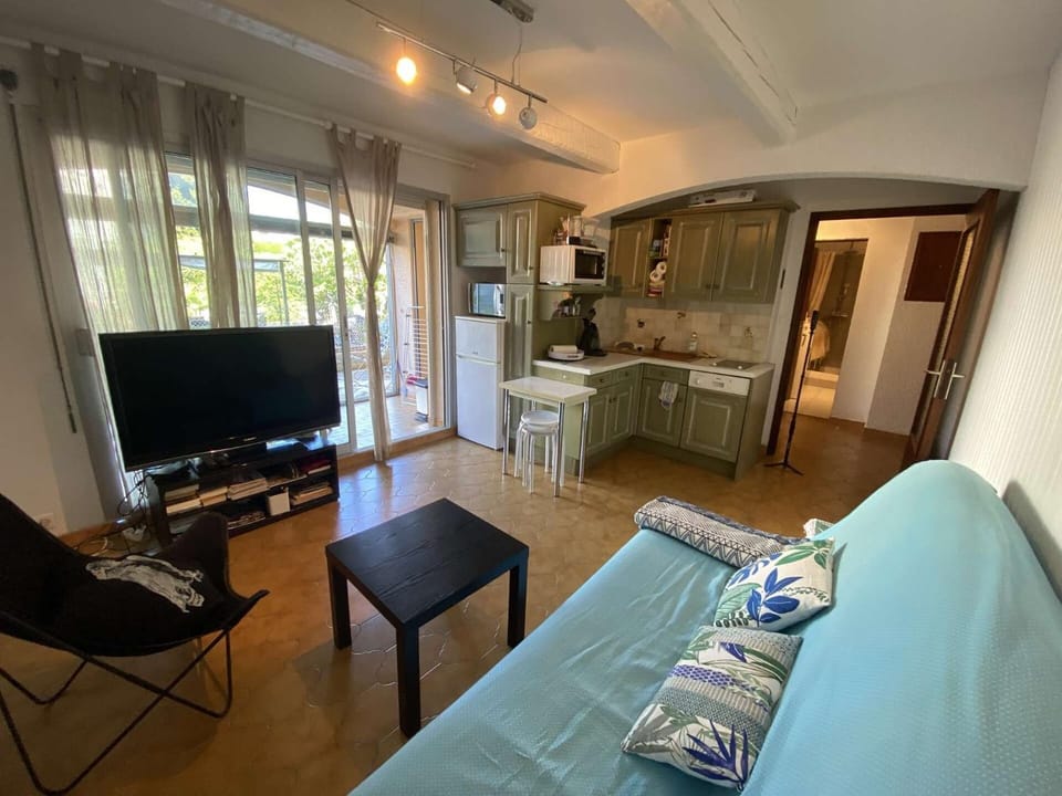 Résidence Marie Louise - Agréable appartement de 35m2 avec 4 couchages à Six Fours les Plages proche des plages MAE-9824 Apartment in Sanary-sur-Mer