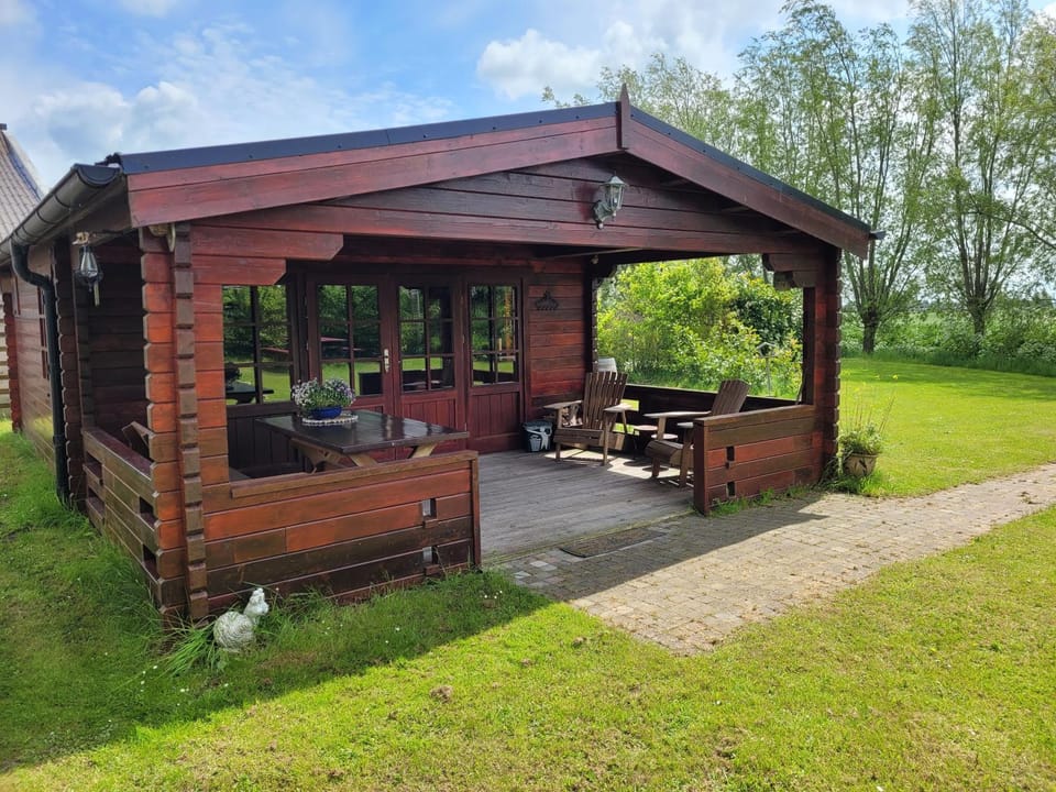 Op e Mieden Chalet in Friesland, Netherlands