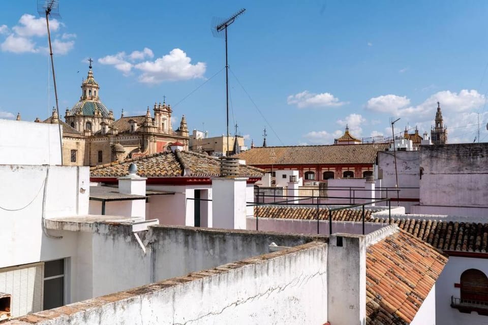 Behouse Sierpes Apartment in Seville