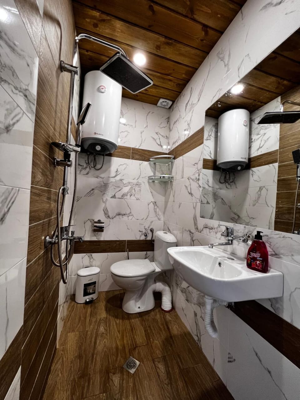 Райски кът “Еленова поляна” Nature lodge in Blagoevgrad Province