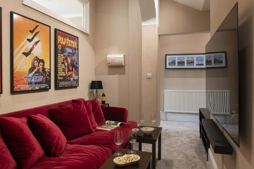 TV and multimedia, Seating area