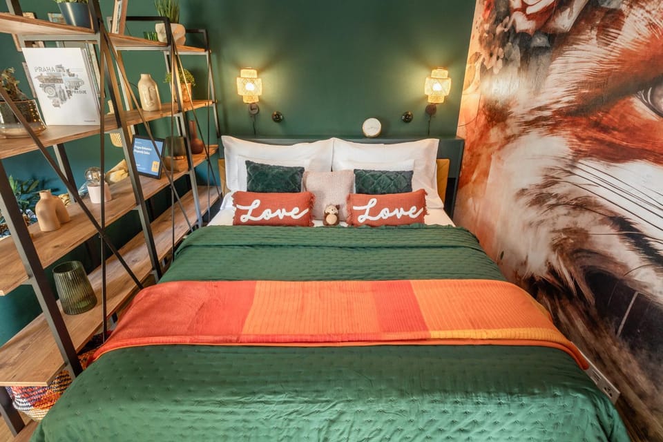 Bed, Photo of the whole room, Bedroom