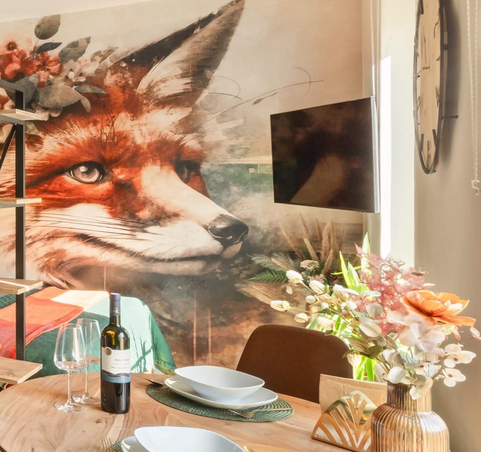 Food and drinks, Decorative detail, Dining area