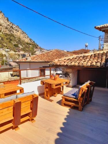 Natural landscape, View (from property/room), Balcony/Terrace, Seating area, Dining area, Mountain view