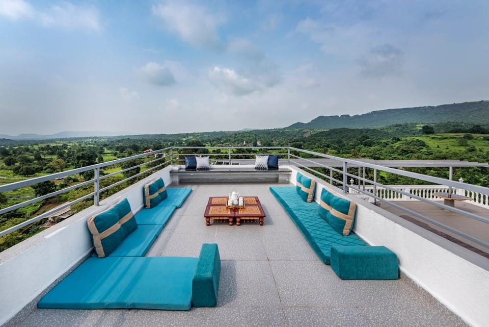 Patio, Day, Natural landscape, View (from property/room), Balcony/Terrace, Seating area, Mountain view