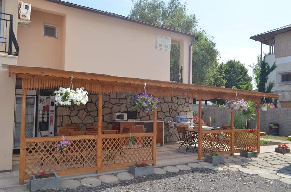 Garden, Communal kitchen