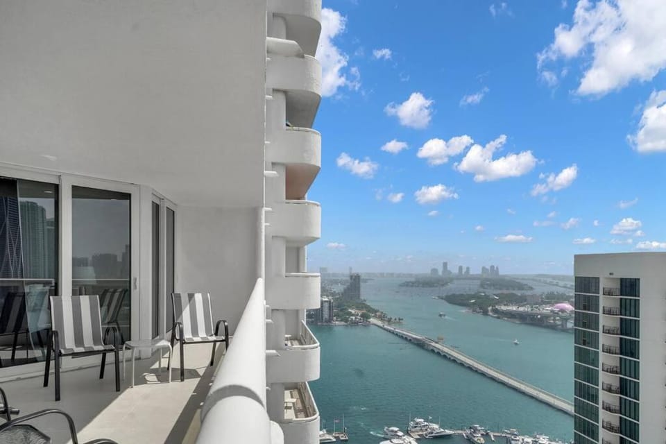 View (from property/room), Balcony/Terrace, Sea view