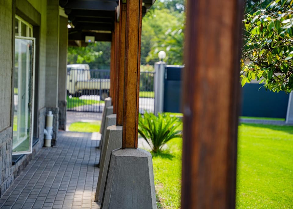 SAR GUESTHOUSE Bed and Breakfast in Gauteng