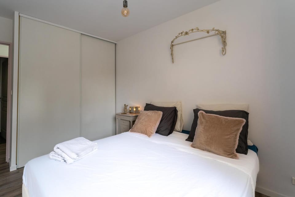 Living room, Bedroom