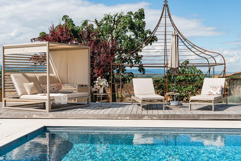 View (from property/room), Swimming pool, sunbed