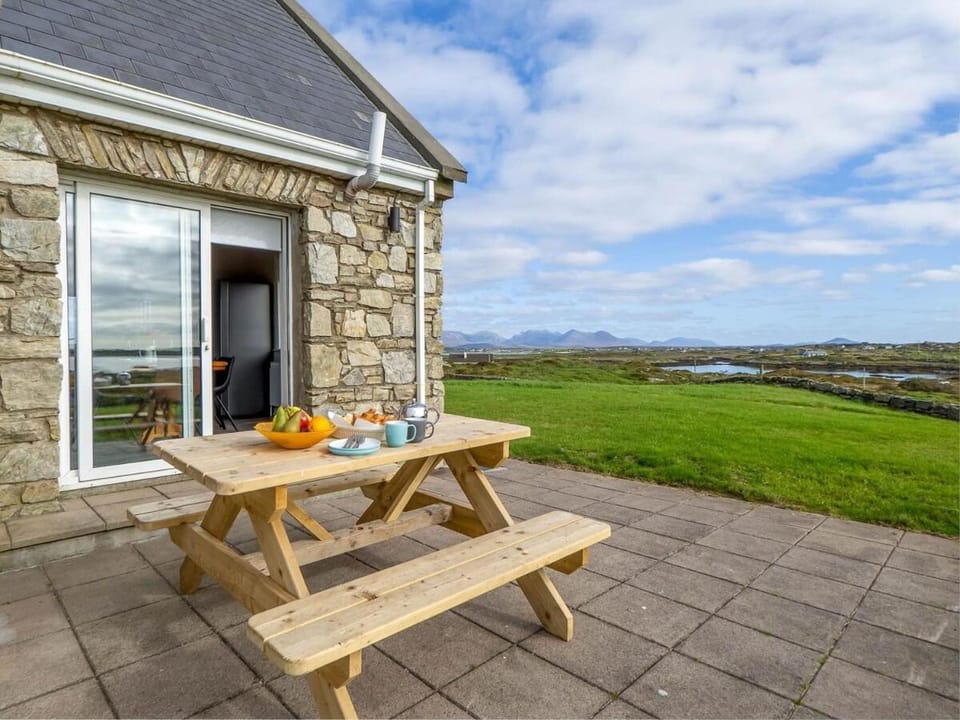 Property building, Patio, Day, Natural landscape, View (from property/room), Dining area