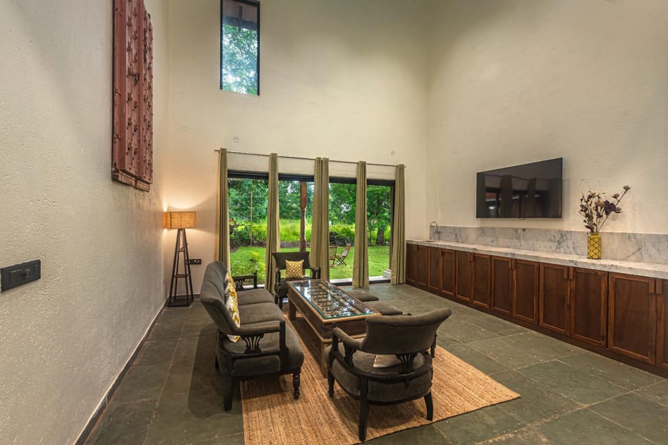 Communal lounge/ TV room, TV and multimedia, Living room, Seating area