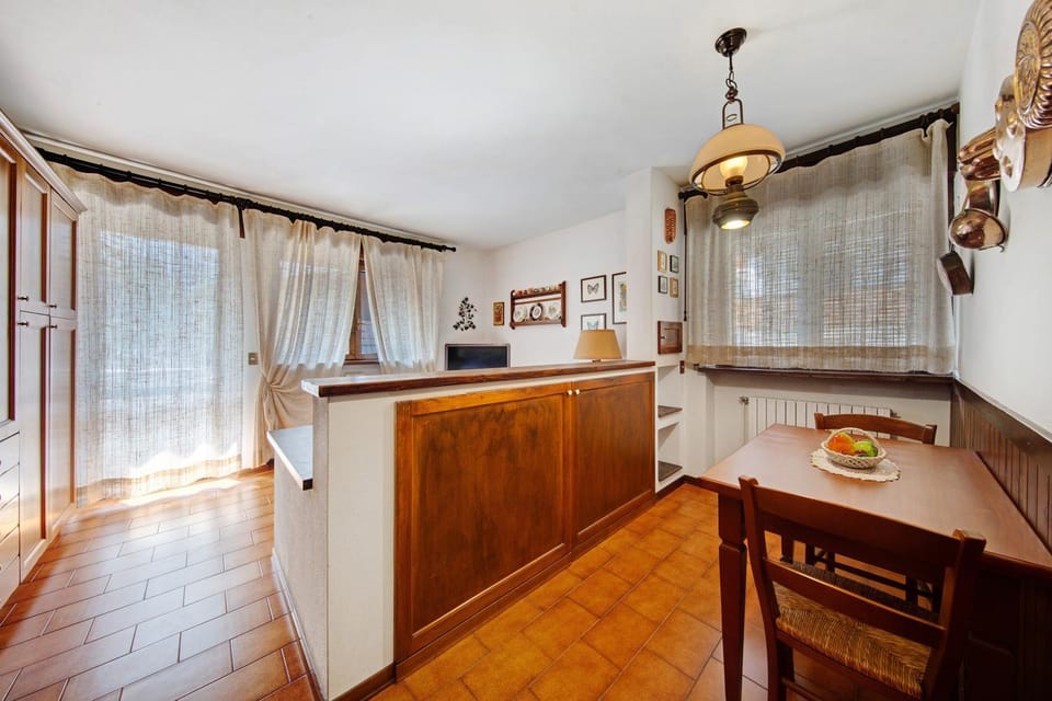 Property building, Kitchen or kitchenette, Living room