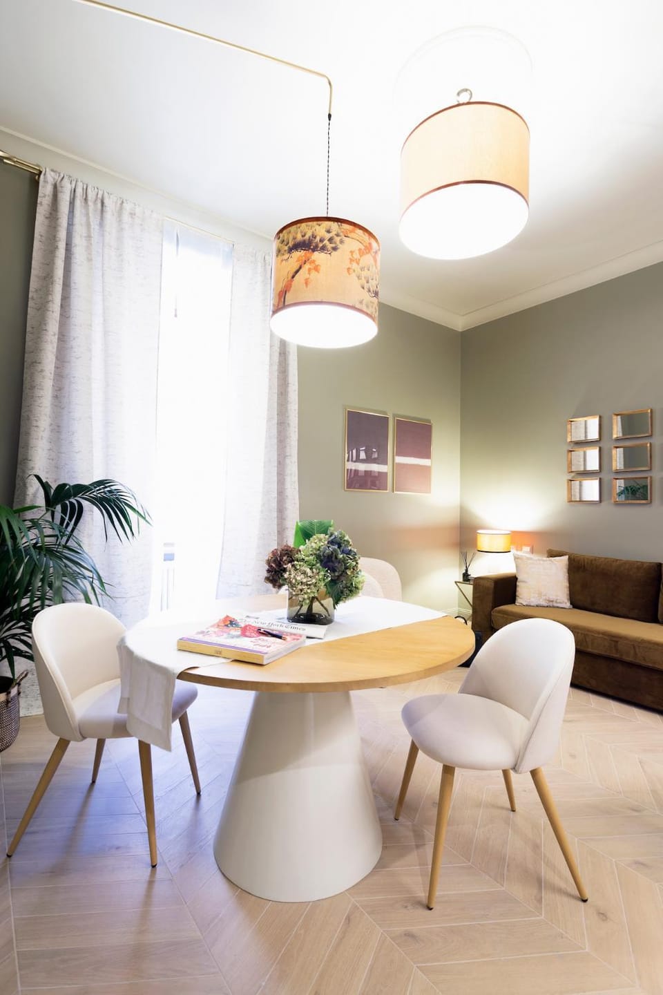 Living room, Dining area