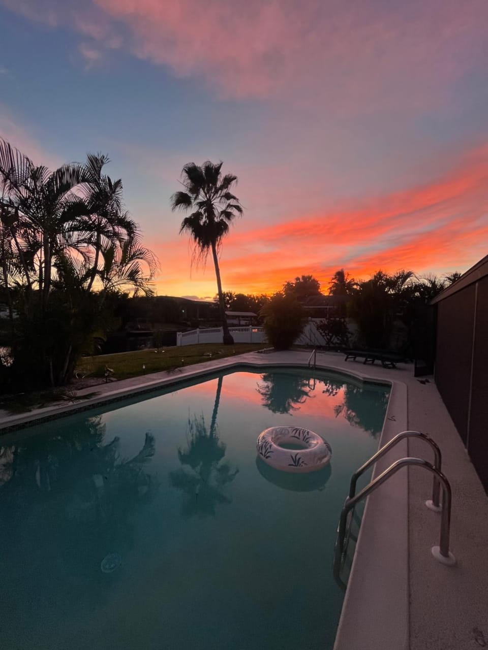 Pool view, Swimming pool