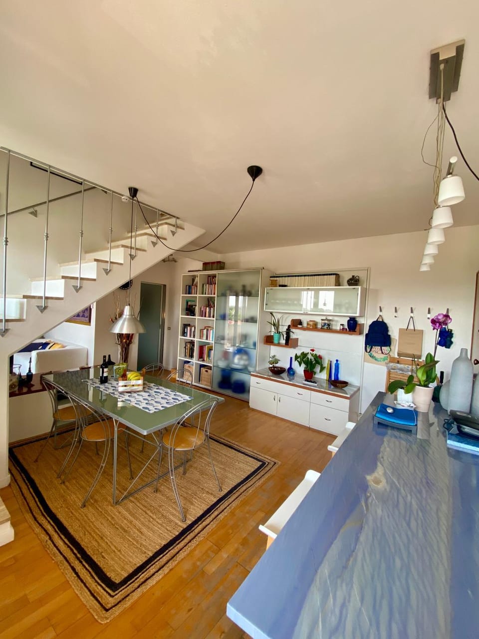 Living room, Dining area