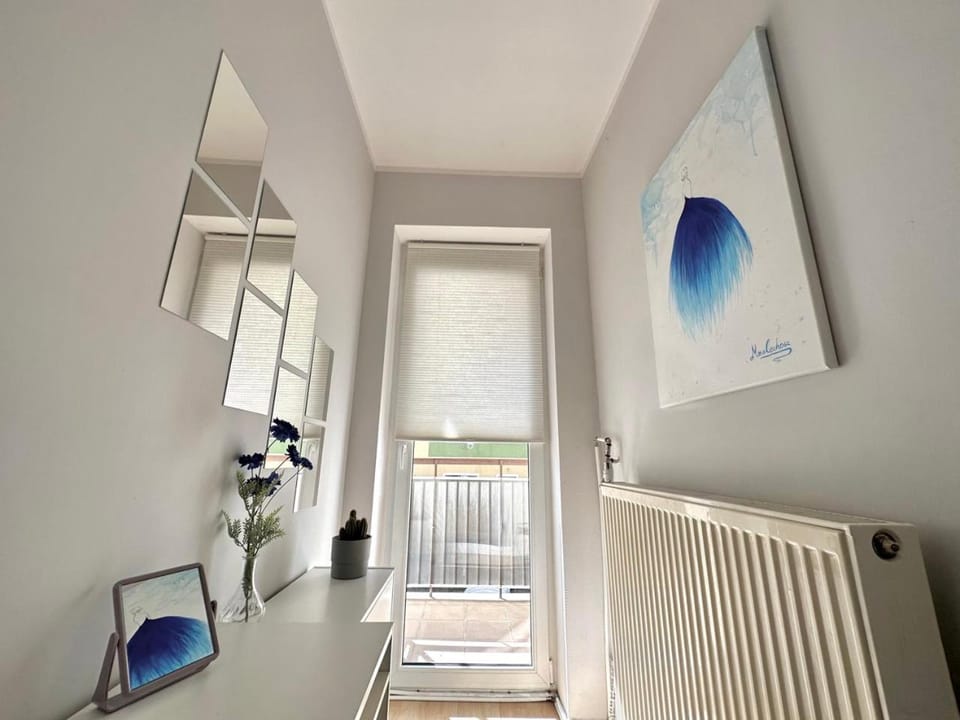 hair dresser, internet