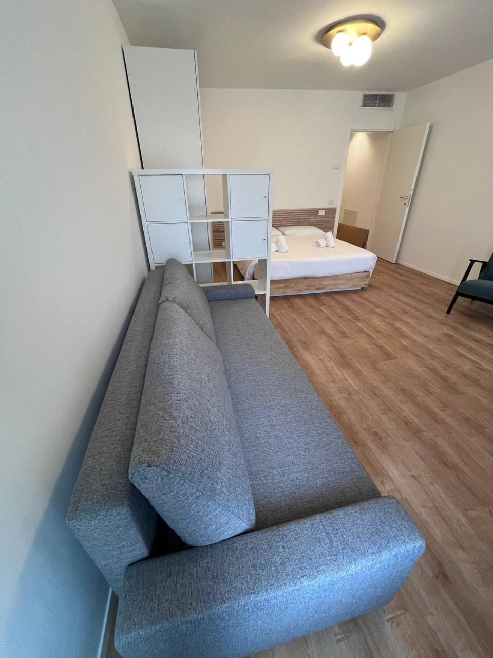 Bed, Living room, Photo of the whole room, Bedroom