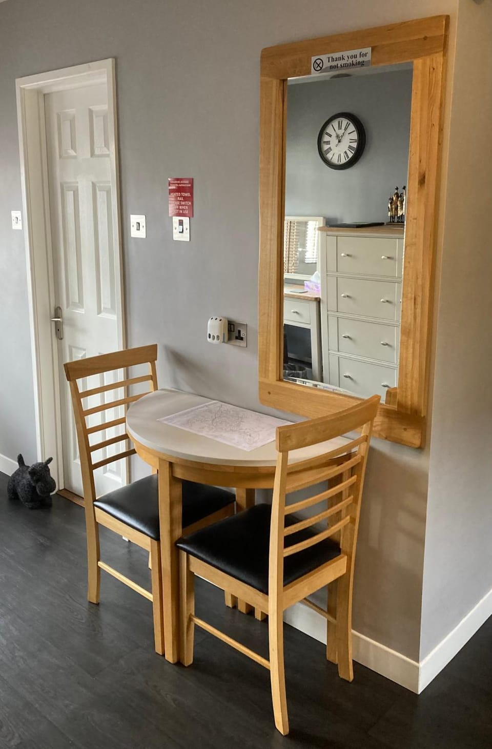 Twin Gates Annexe Apartment in England
